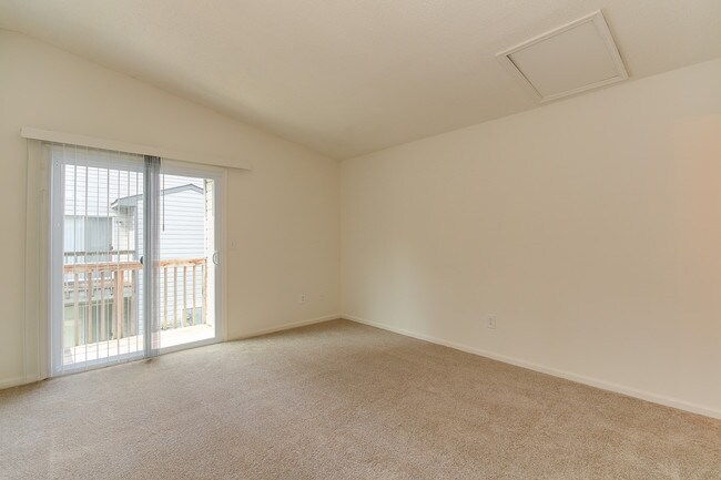 Building Photo - 100 Forest Oak Ln