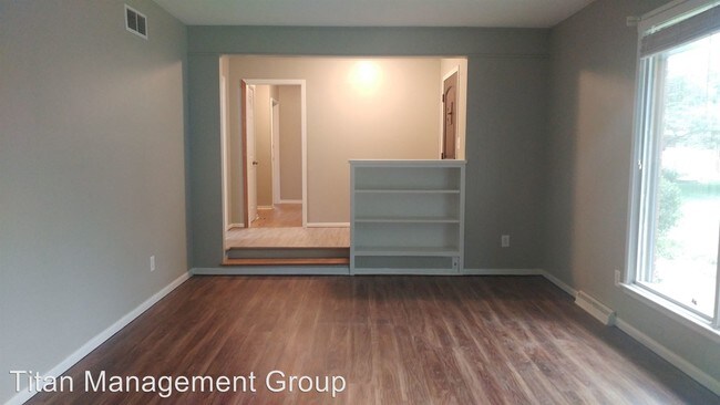 Building Photo - 24 Coldbrook Dr