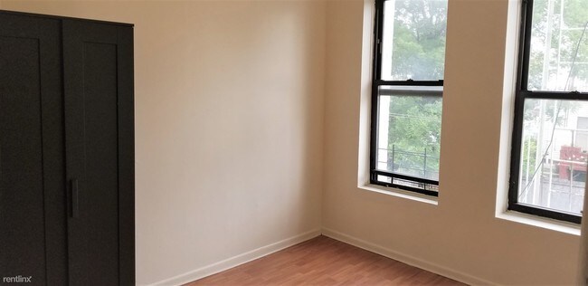 Foto del edificio - 5 br, 1 bath Townhome - 2846 W 17th St