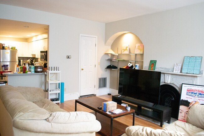 Foto del edificio - 570 Massachusetts Ave