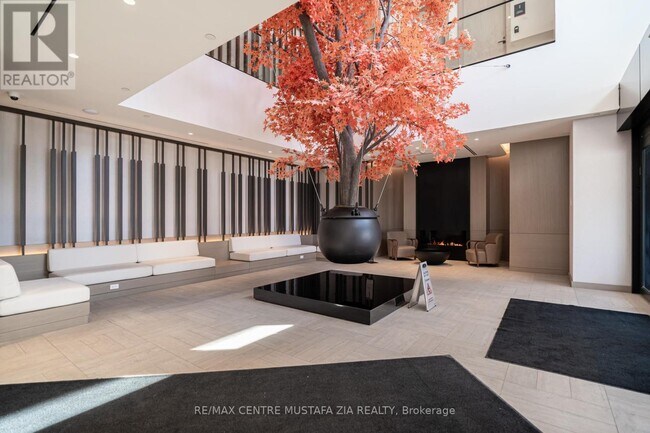 Photo du bâtiment - 4015 The Exchange