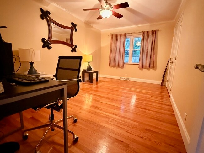 Photo - 5200 Skyline Dr House