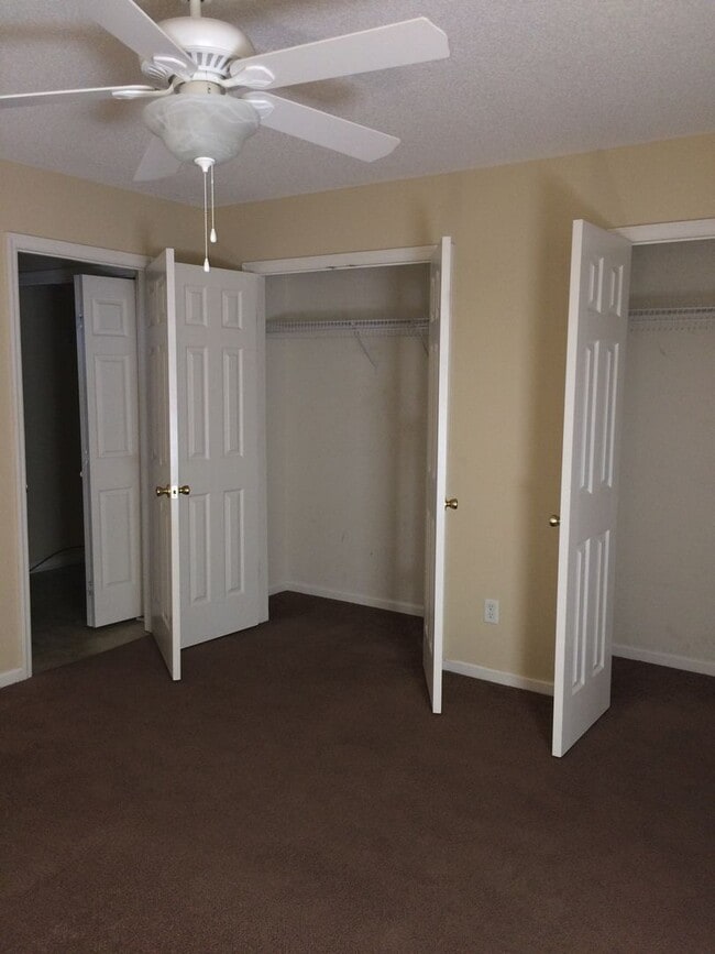 Foto del edificio - 1 Bedroom 1 Bath End Unit Triplex