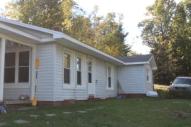 Building Photo - 154 Westside Dr