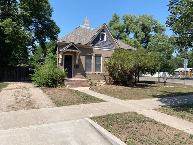 Building Photo - Classic Old Town Fort Collins 2 Bed 2 Bath Home Close to CSU