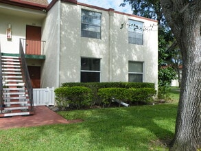 Building Photo - 15 Willowbrook Ln