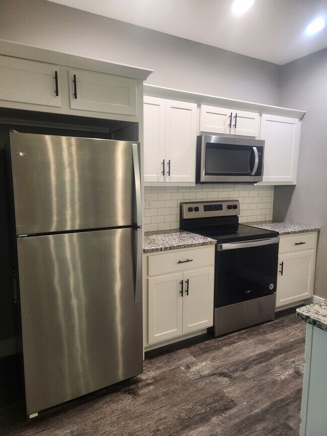 Foto del edificio - Move-in Ready!!!