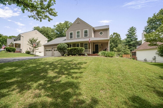 Photo - 23647 Rolling Fork Way (Gaithersburg, MD) House