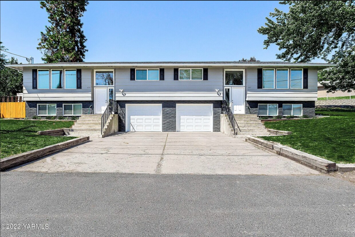 Foto principal - 709 W Cherry Ave