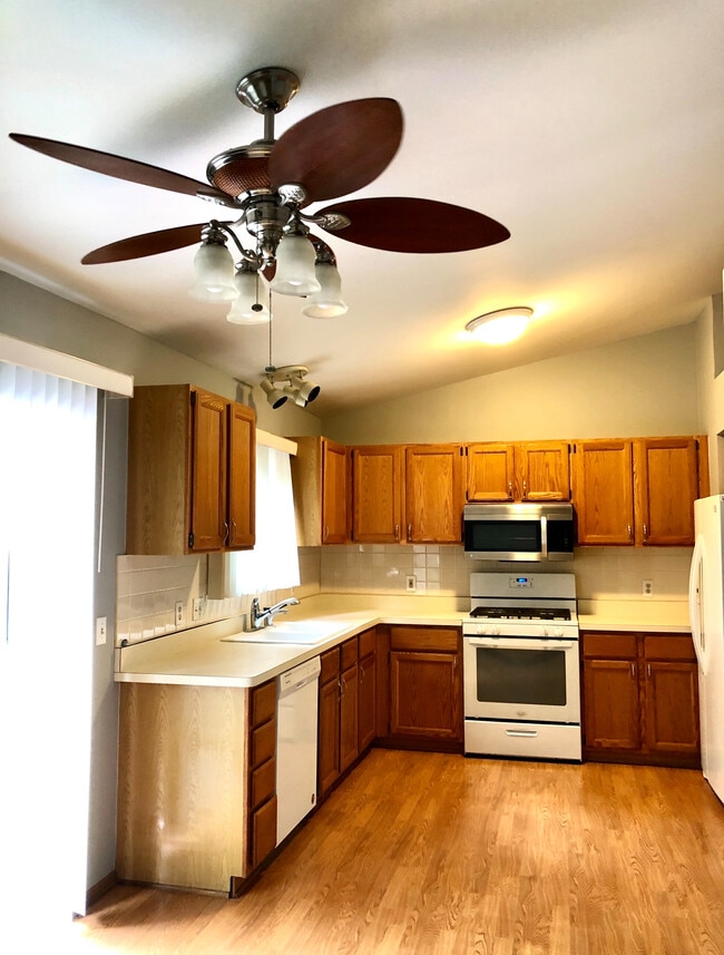 Foto del edificio - 21600 Whittington St