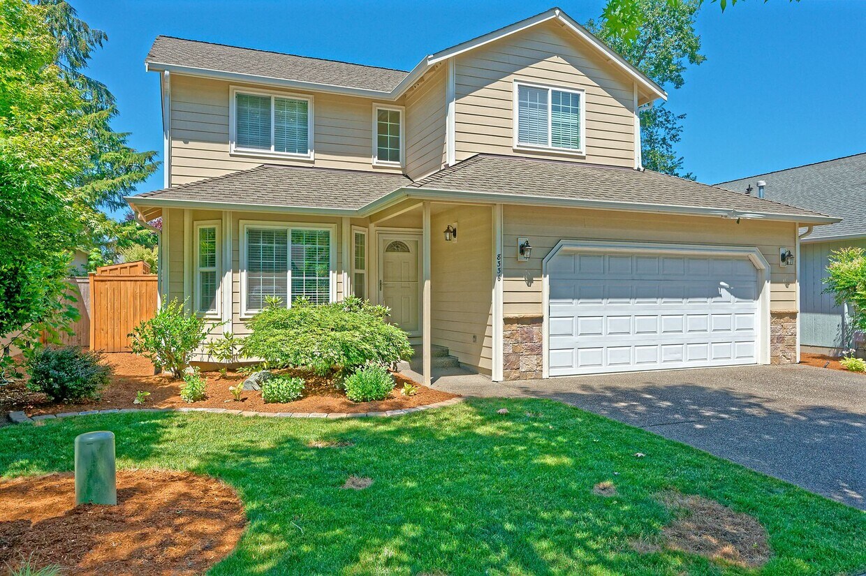 Primary Photo - 4 Bedroom Home
