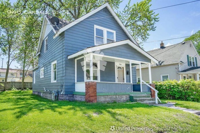 Building Photo - 946 Oakdale St SE