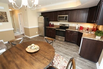 Interior Photo - Avalon Springs Apartments