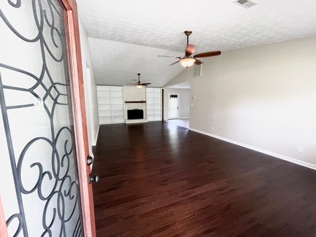 Building Photo - 908 Anchor Ct