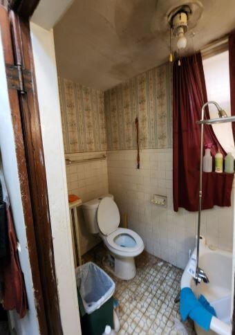 Foto del edificio - 719 Thrush Ave