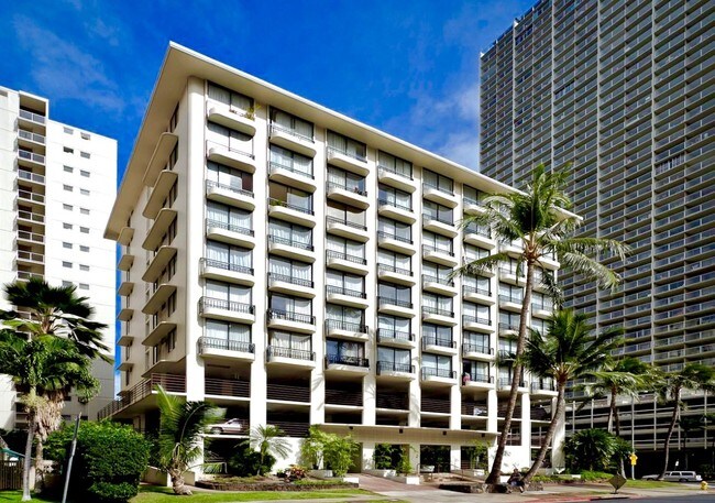 Seaside Suites - 440 Seaside Ave