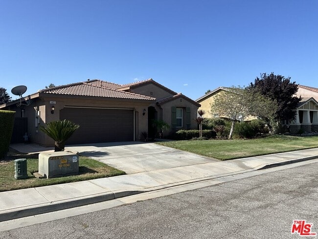 Building Photo - 1427 Freesia Way