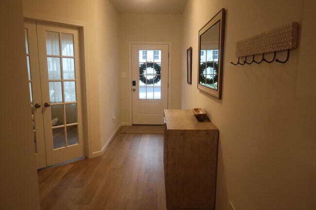 Building Photo - 2925 Fence Buster Ct