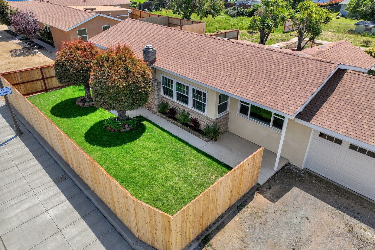 Foto principal - 625 Santa Fe Dr