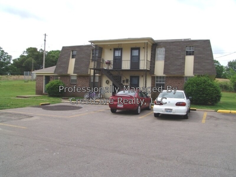 Primary Photo - 255 Greenway St