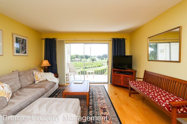 Building Photo - 2 br, 2 bath House - 1075 Foxfire Lane #207