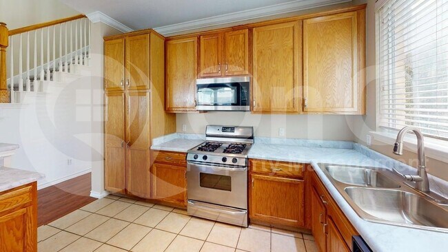 Foto del edificio - 1716 Rosenborough Ln S