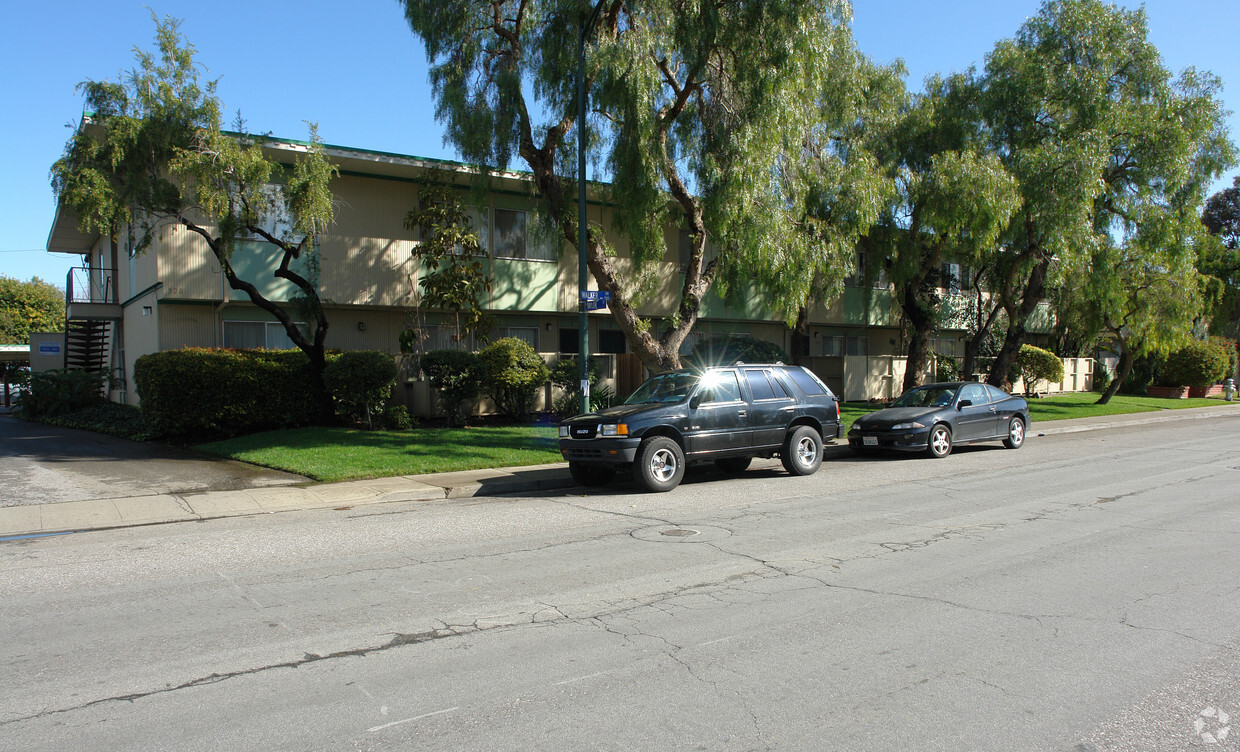 Primary Photo - Park Lane Apartments