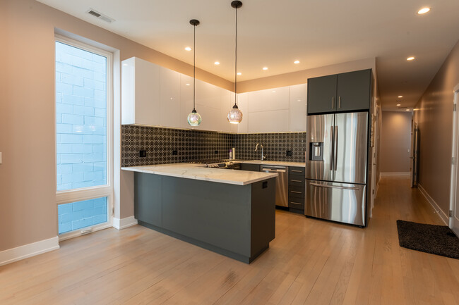 Foto del edificio - 1756 W Cullerton St