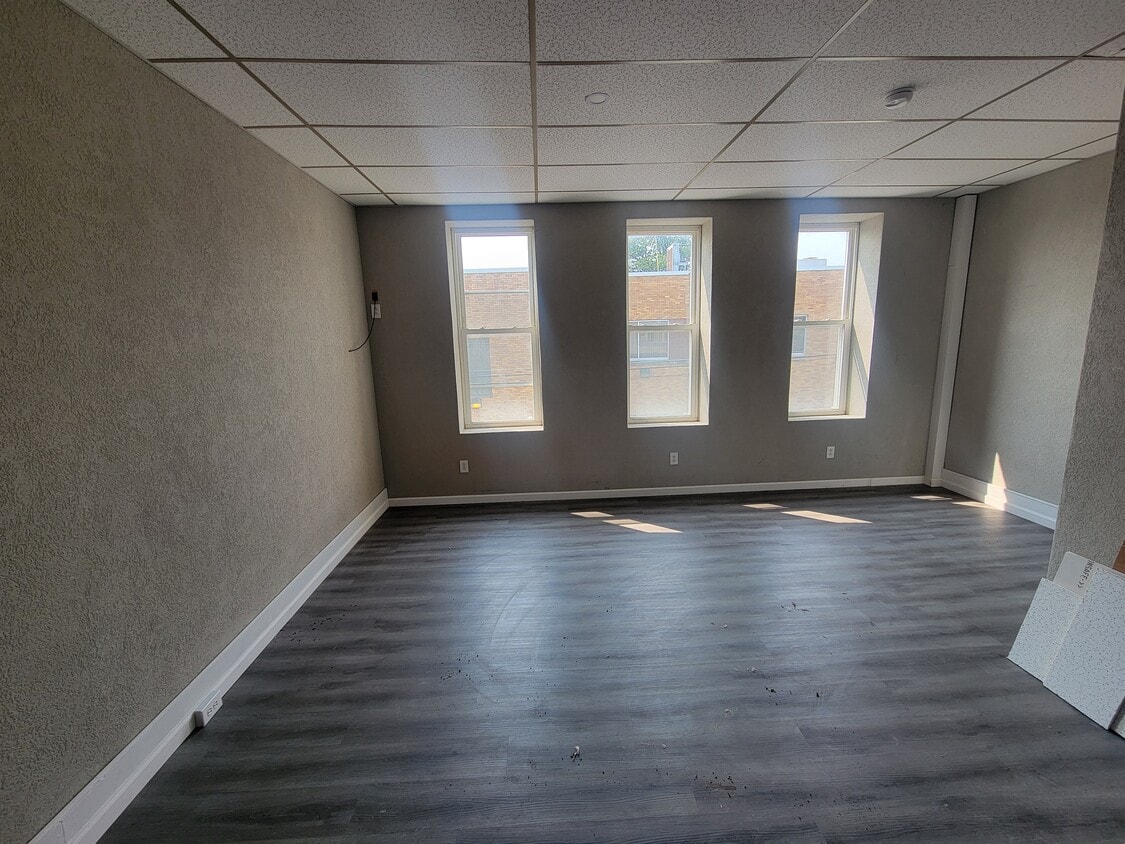 Building Photo - 17 Lackawanna Ave