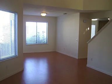 Building Photo - 600 Mockingbird Ln