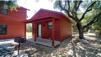 Foto del edificio - Log Cabin Plaza