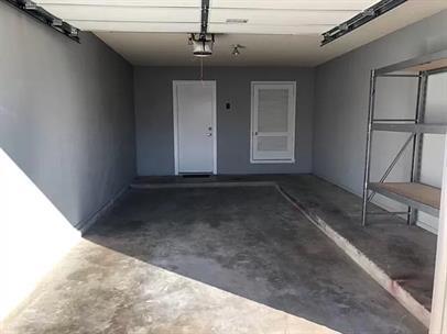 Foto del edificio - 7407 Akron Ave