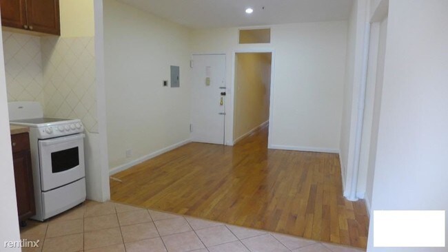 Building Photo - 2 br, 1 bath Apartment - 221 E 58th St