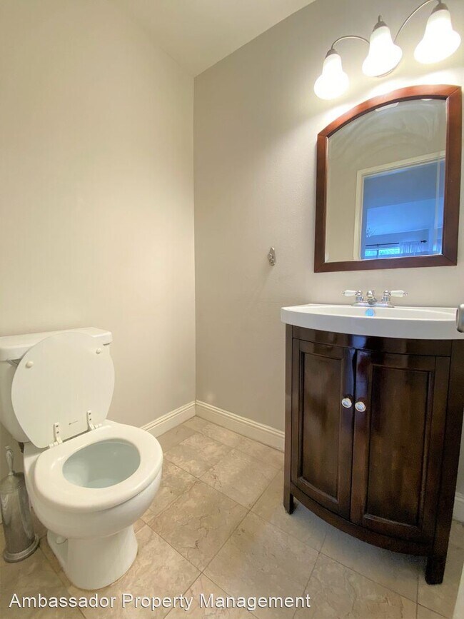 Foto del edificio - 2 br, 1.5 bath House - 826 W. Lambert Road