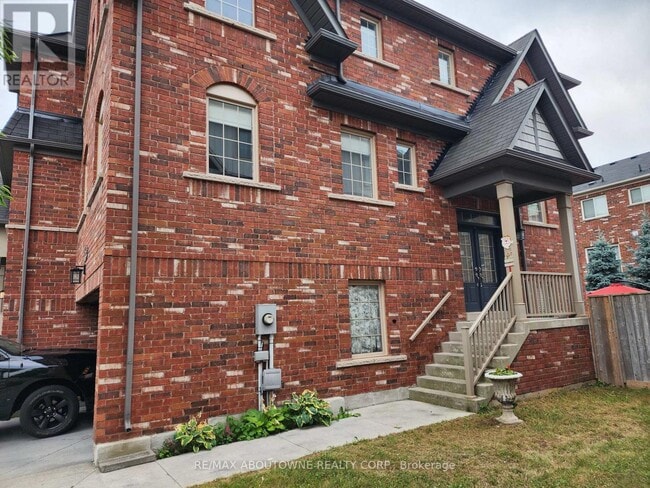 Building Photo - 2171 Fiddlers Way
