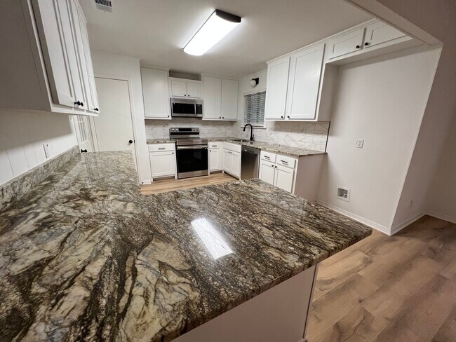 Kitchen - 913 N 58th St