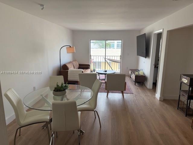 Building Photo - 1150 Collins Ave