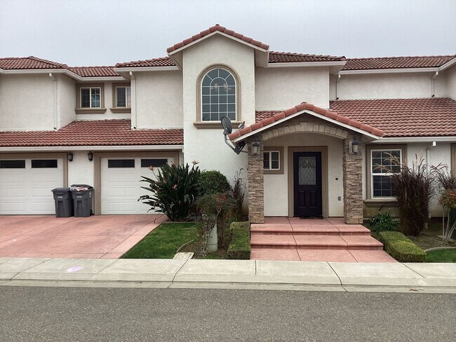 Building Photo - 750 Odilia Ct