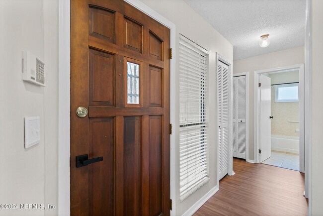 Foto del edificio - 10259 Classic Oak Rd N