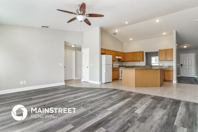 Building Photo - 6067 Mission Dr