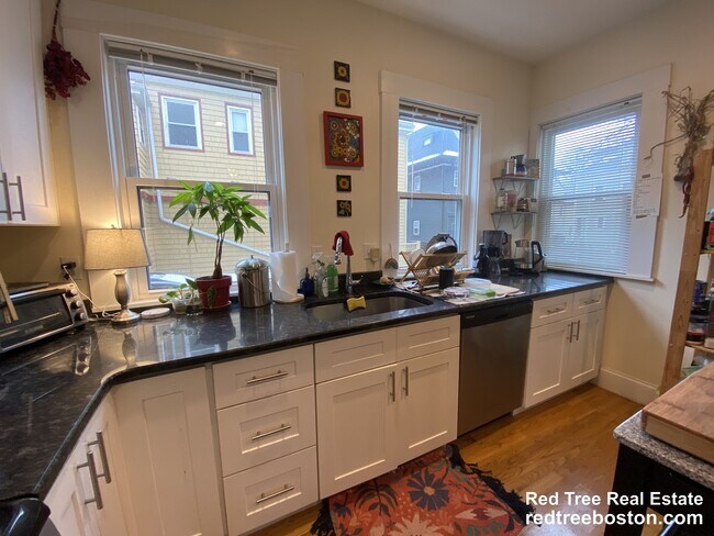 Foto del edificio - 177 School St