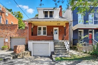 Building Photo - 2228 Victor St