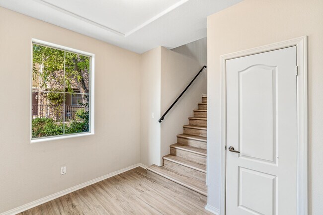 Foto del edificio - 5123 Via Montagna