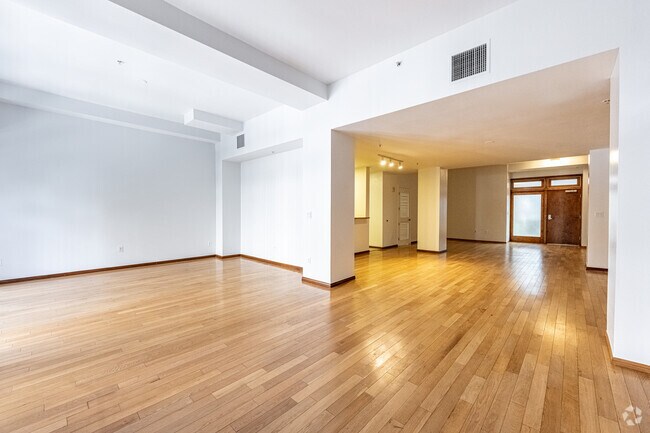 LOFT, 1 BA - 1415 PIES CUADRADOS - SALA DE ESTAR - Spring Arcade Building