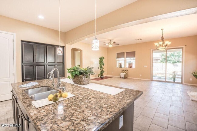 Building Photo - 5434 S Forest Ave