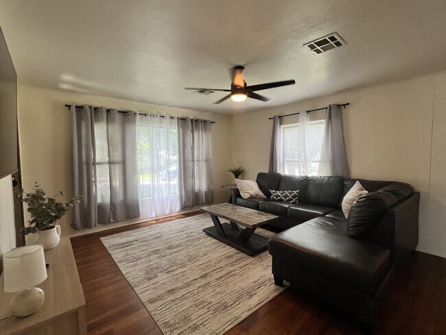 Foto del edificio - 1519 S 43rd St