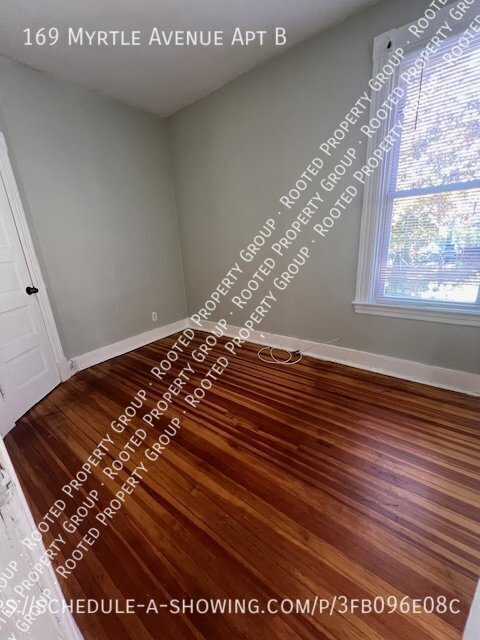 Building Photo - Prime Albany 3 Bedroom; washer/dryer avail...