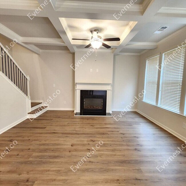 Building Photo - 2920 Cottage Ln