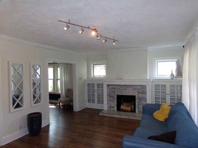 Foto del edificio - Full of Charm Merion Village Home!