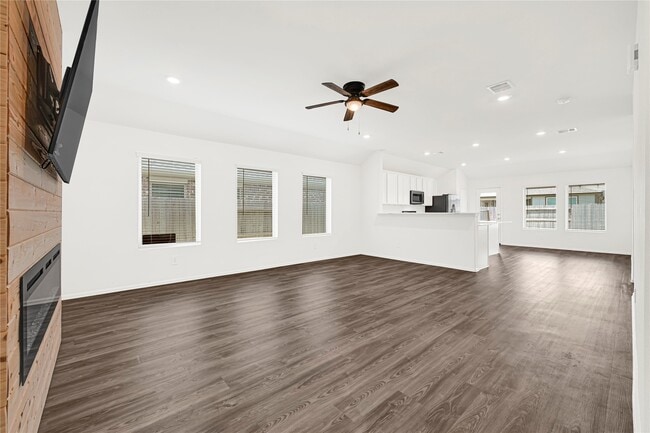 Building Photo - 17123 Daylily Dune Wy